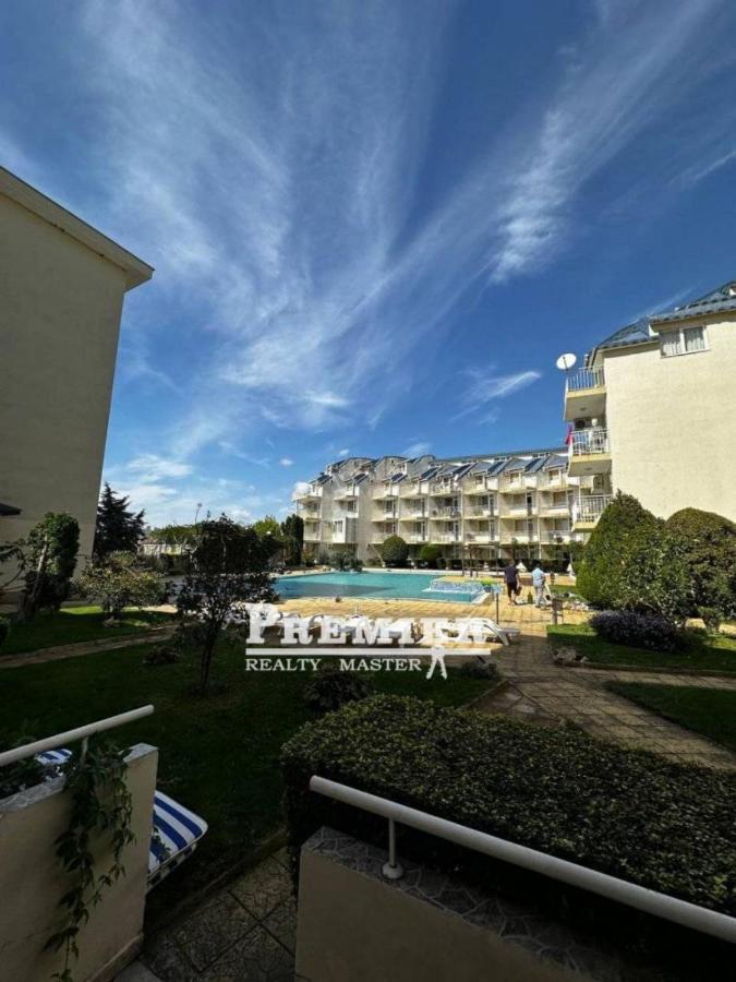 Aparthotel Rutland Bay 拉夫达 外观 照片