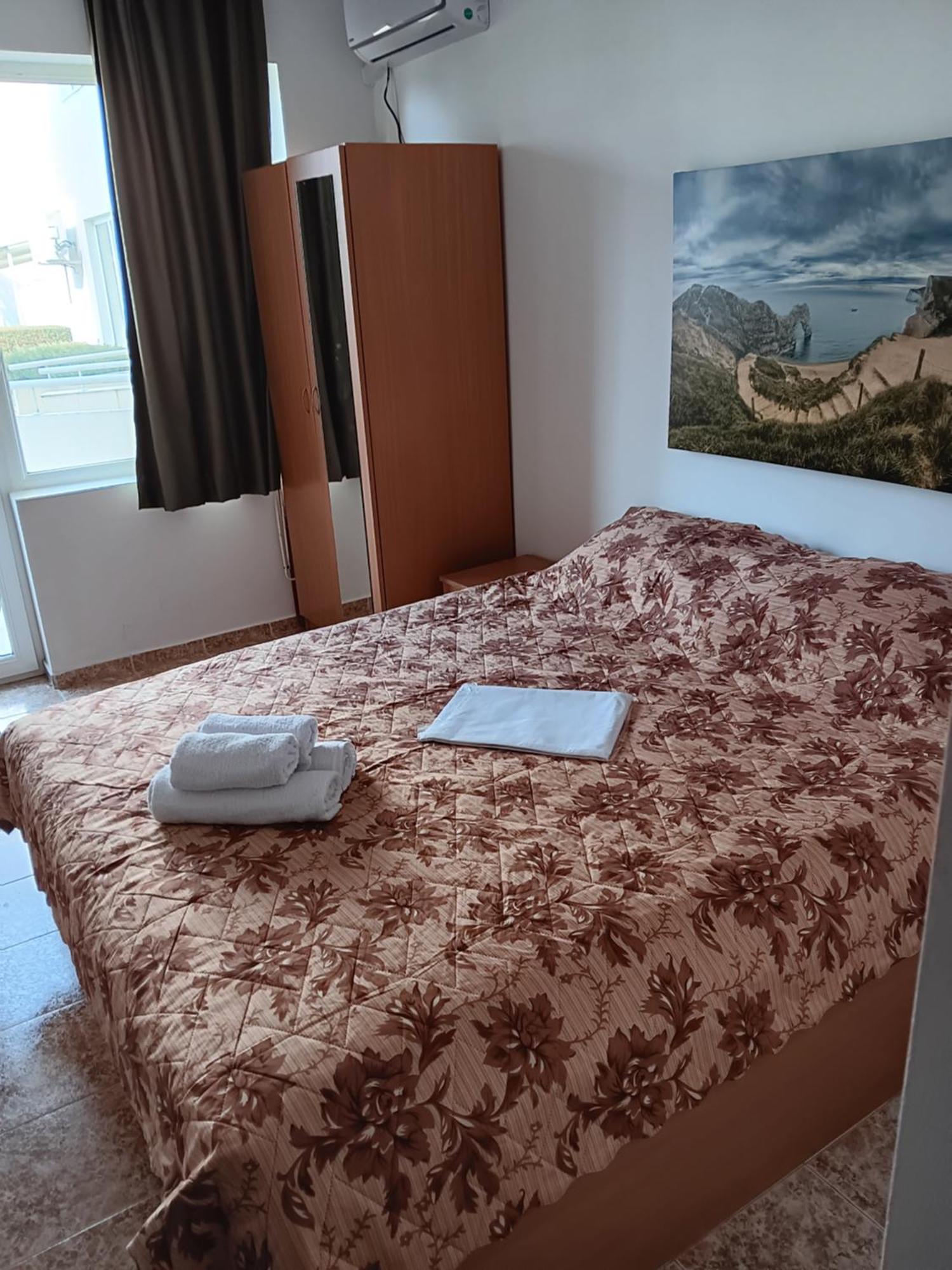 Aparthotel Rutland Bay 拉夫达 外观 照片